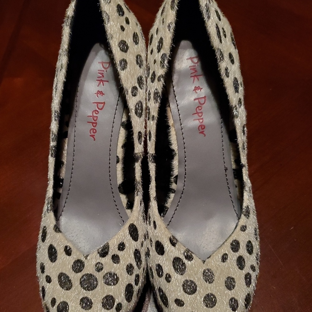 Shoes - Picture 2 of 2